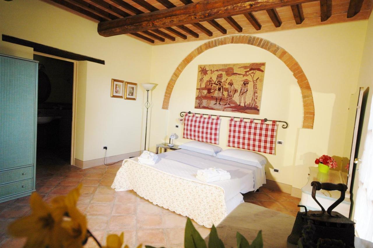Agriturismo Le Querce Палая Экстерьер фото